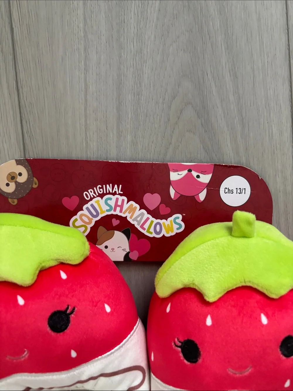 Squishmallows Scarlet The Strawberry Slippers Pink Hearts Chocolate Drizzle 13/1